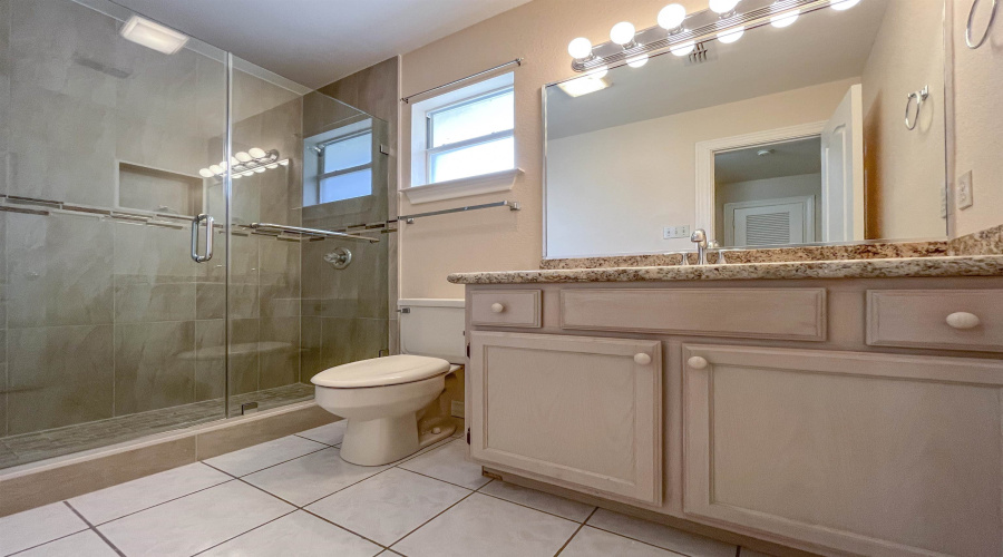 809 Preston Ln, Laredo, Texas 78045, 3 Bedrooms Bedrooms, 8 Rooms Rooms,3 BathroomsBathrooms,Residential,For Rent,809 Preston Ln,20263534