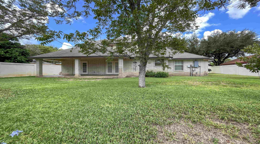 809 Preston Ln, Laredo, Texas 78045, 3 Bedrooms Bedrooms, 8 Rooms Rooms,3 BathroomsBathrooms,Residential,For Rent,809 Preston Ln,20263534