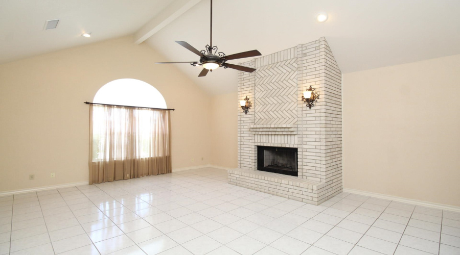 809 Preston Ln, Laredo, Texas 78045, 3 Bedrooms Bedrooms, 8 Rooms Rooms,3 BathroomsBathrooms,Residential,For Rent,809 Preston Ln,20263534
