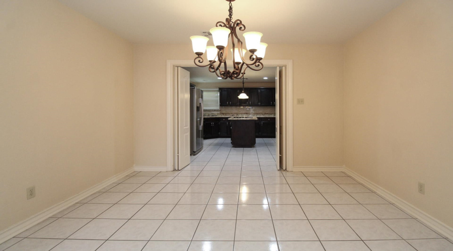 809 Preston Ln, Laredo, Texas 78045, 3 Bedrooms Bedrooms, 8 Rooms Rooms,3 BathroomsBathrooms,Residential,For Rent,809 Preston Ln,20263534