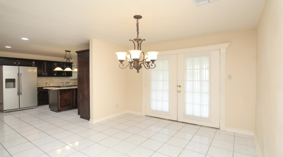 809 Preston Ln, Laredo, Texas 78045, 3 Bedrooms Bedrooms, 8 Rooms Rooms,3 BathroomsBathrooms,Residential,For Rent,809 Preston Ln,20263534