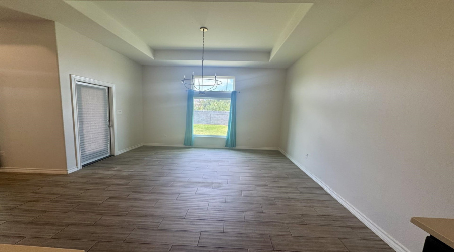 6002 Amir Dr., Laredo, Texas 78041, 4 Bedrooms Bedrooms, 5 Rooms Rooms,2 BathroomsBathrooms,Residential,For Rent,6002 Amir Dr.,20263535
