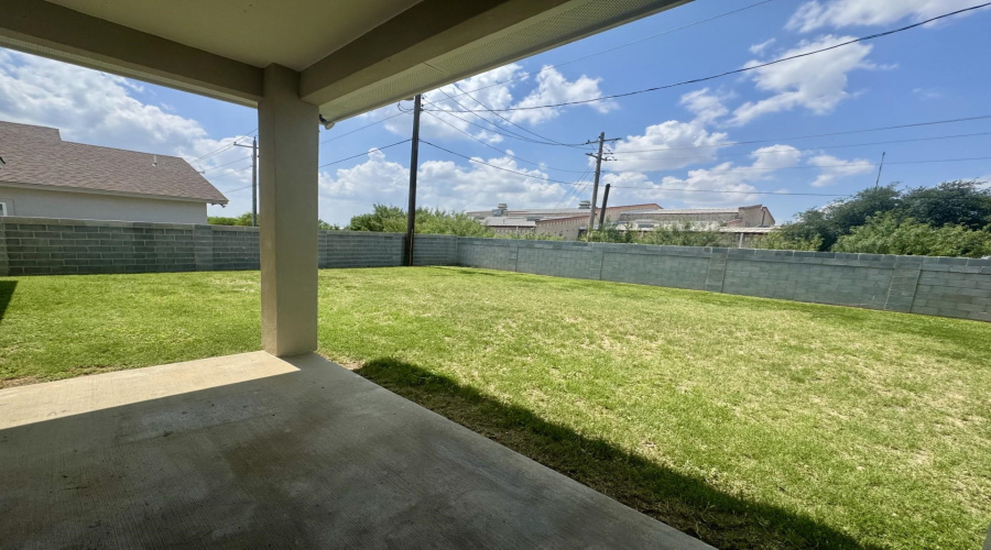 6002 Amir Dr., Laredo, Texas 78041, 4 Bedrooms Bedrooms, 5 Rooms Rooms,2 BathroomsBathrooms,Residential,For Rent,6002 Amir Dr.,20263535