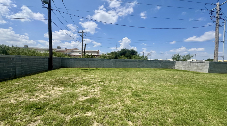 6002 Amir Dr., Laredo, Texas 78041, 4 Bedrooms Bedrooms, 5 Rooms Rooms,2 BathroomsBathrooms,Residential,For Rent,6002 Amir Dr.,20263535