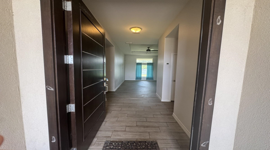 6002 Amir Dr., Laredo, Texas 78041, 4 Bedrooms Bedrooms, 5 Rooms Rooms,2 BathroomsBathrooms,Residential,For Rent,6002 Amir Dr.,20263535