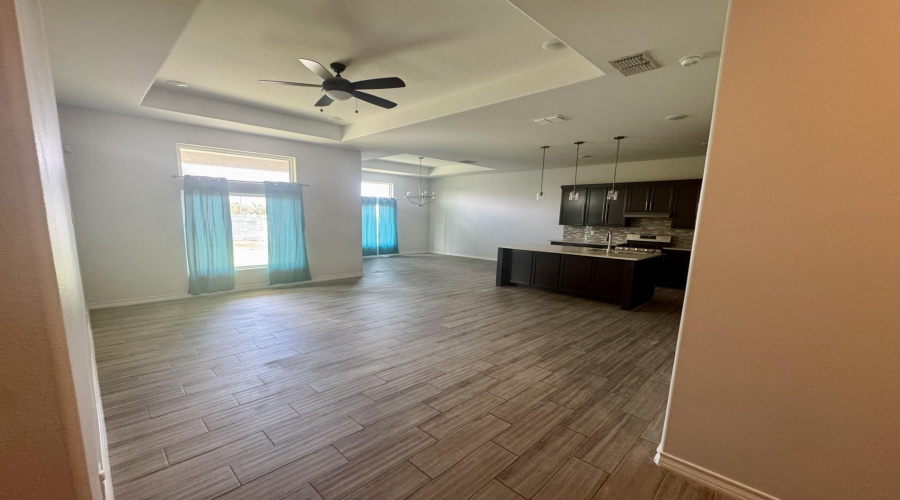 6002 Amir Dr., Laredo, Texas 78041, 4 Bedrooms Bedrooms, 5 Rooms Rooms,2 BathroomsBathrooms,Residential,For Rent,6002 Amir Dr.,20263535