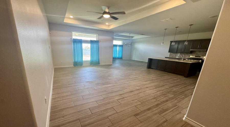 6002 Amir Dr., Laredo, Texas 78041, 4 Bedrooms Bedrooms, 5 Rooms Rooms,2 BathroomsBathrooms,Residential,For Rent,6002 Amir Dr.,20263535