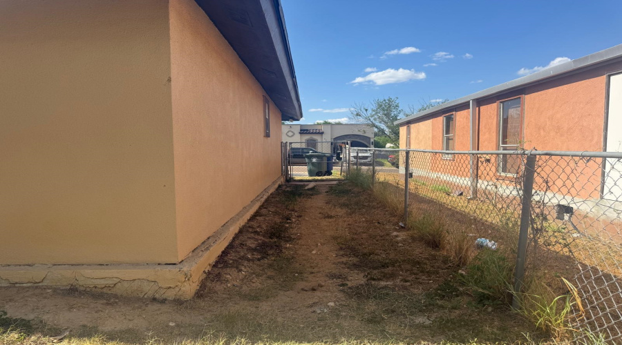 4743 Chibcha CtS, Laredo, Texas 78046, 3 Bedrooms Bedrooms, 5 Rooms Rooms,2 BathroomsBathrooms,Residential,For Sale,4743 Chibcha CtS,20263536