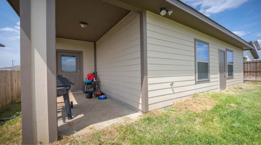 3411 Jorge Sosa, Laredo, Texas 78046, 4 Bedrooms Bedrooms, 7 Rooms Rooms,2 BathroomsBathrooms,Residential,For Sale,3411 Jorge Sosa,20263537