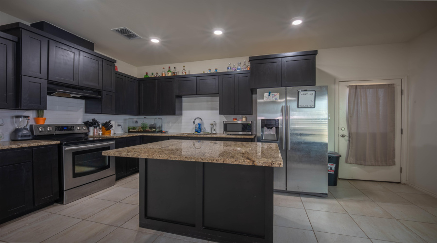 3411 Jorge Sosa, Laredo, Texas 78046, 4 Bedrooms Bedrooms, 7 Rooms Rooms,2 BathroomsBathrooms,Residential,For Sale,3411 Jorge Sosa,20263537