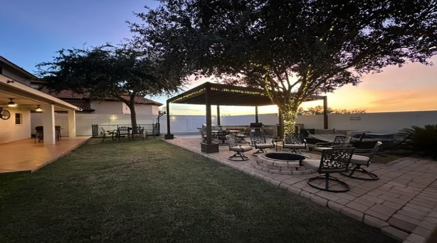 238 Middleston Dr, Laredo, Texas 78045, 4 Bedrooms Bedrooms, 8 Rooms Rooms,3 BathroomsBathrooms,Residential,For Sale,238 Middleston Dr,20263542