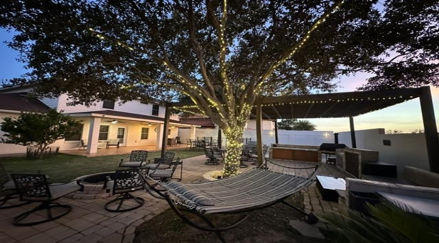 238 Middleston Dr, Laredo, Texas 78045, 4 Bedrooms Bedrooms, 8 Rooms Rooms,3 BathroomsBathrooms,Residential,For Sale,238 Middleston Dr,20263542