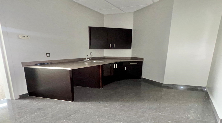 6909 Springfield Ave, Laredo, Texas 78041, 1 Room Rooms,1 BathroomBathrooms,Commercial retail/office,For Rent,6909 Springfield Ave,20263548