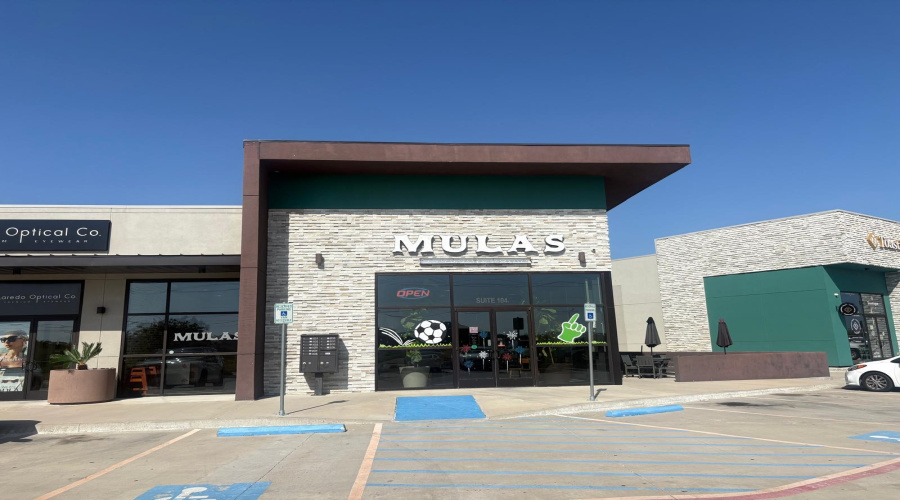 1119 Fenwick Dr, LAREDO, Texas 78041, 1 Room Rooms,2 BathroomsBathrooms,Commercial retail/office,For Sale,1119 Fenwick Dr,20263552