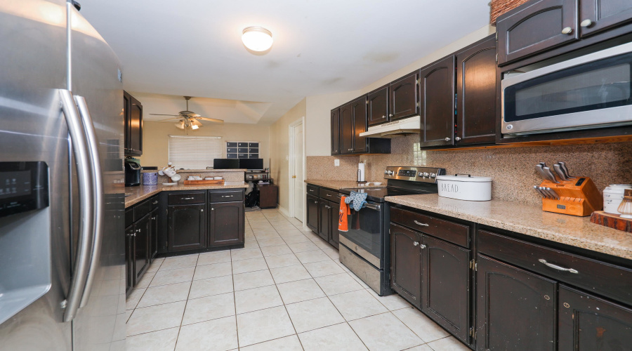 514 Goldfinch St, laredo, Texas 78045, 3 Bedrooms Bedrooms, 5 Rooms Rooms,2 BathroomsBathrooms,Residential,For Sale,514 Goldfinch St,20263544
