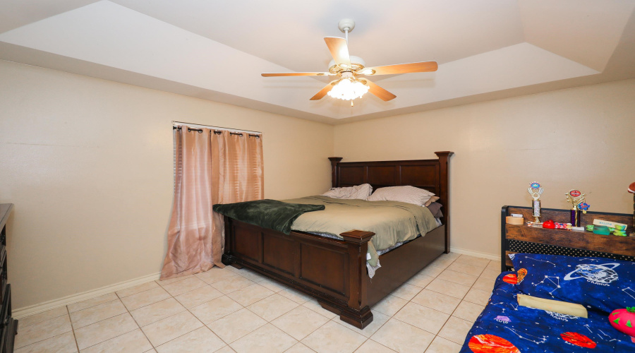 514 Goldfinch St, laredo, Texas 78045, 3 Bedrooms Bedrooms, 5 Rooms Rooms,2 BathroomsBathrooms,Residential,For Sale,514 Goldfinch St,20263544