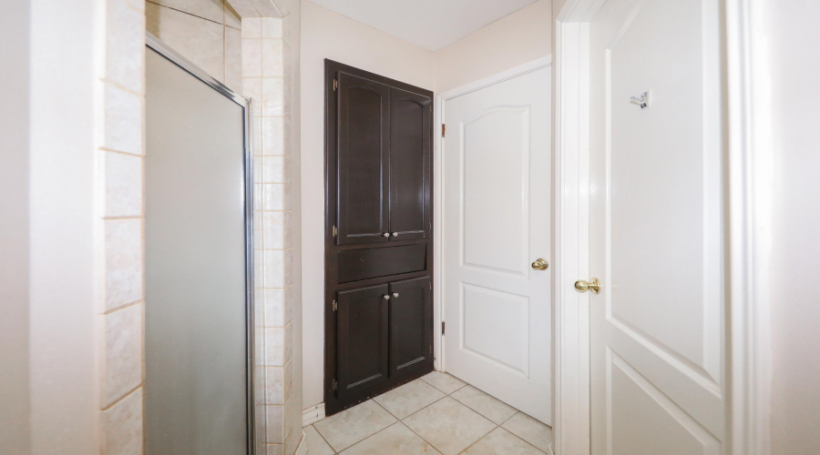 514 Goldfinch St, laredo, Texas 78045, 3 Bedrooms Bedrooms, 5 Rooms Rooms,2 BathroomsBathrooms,Residential,For Sale,514 Goldfinch St,20263544