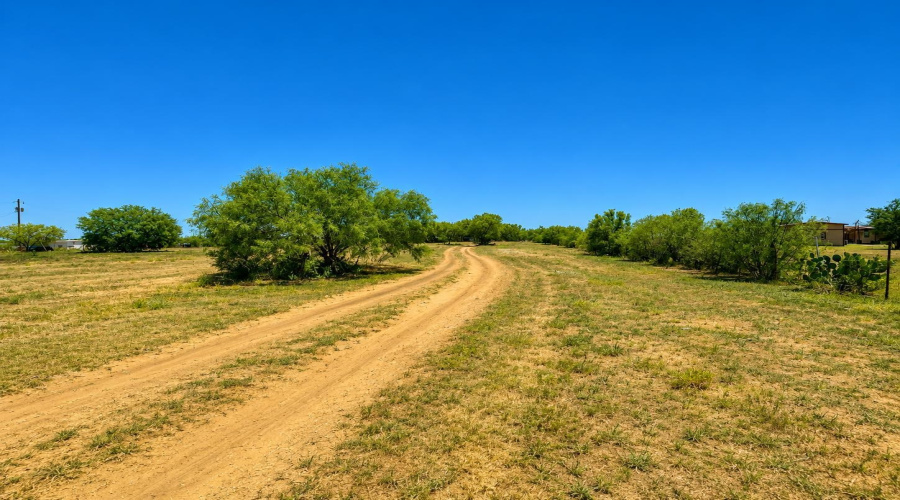 521 RR 6250-A, Laredo, Texas 78045, 2 Bedrooms Bedrooms, 4 Rooms Rooms,1 BathroomBathrooms,Residential,For Sale,521 RR 6250-A,20263545