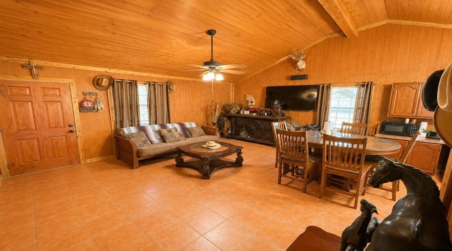 521 RR 6250-A, Laredo, Texas 78045, 2 Bedrooms Bedrooms, 4 Rooms Rooms,1 BathroomBathrooms,Residential,For Sale,521 RR 6250-A,20263545