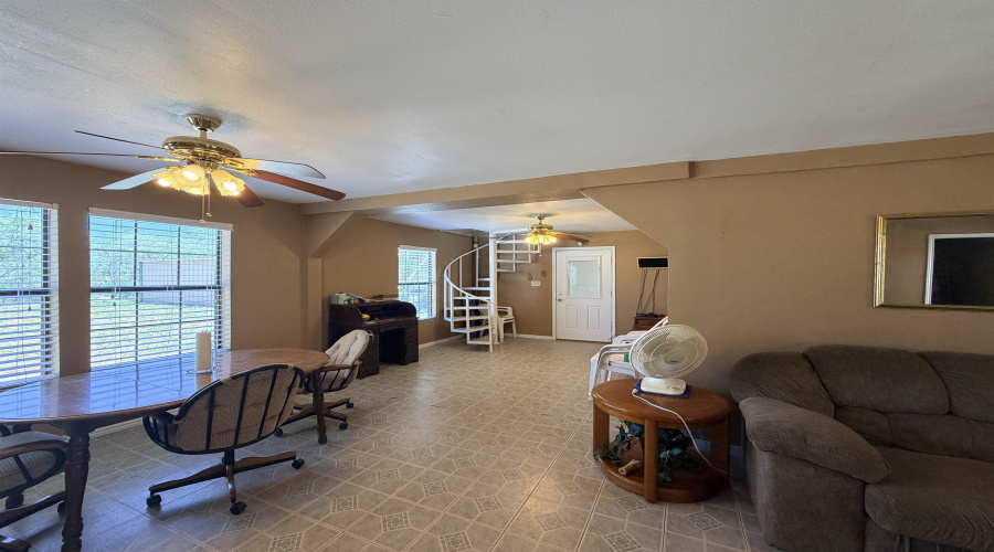 1723 Siesta Ln, Zapata, Texas 78076, 3 Bedrooms Bedrooms, 5 Rooms Rooms,2 BathroomsBathrooms,Residential,For Sale,1723 Siesta Ln,20263546