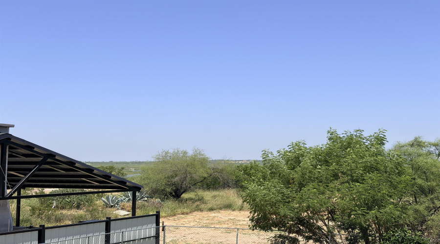 1723 Siesta Ln, Zapata, Texas 78076, 3 Bedrooms Bedrooms, 5 Rooms Rooms,2 BathroomsBathrooms,Residential,For Sale,1723 Siesta Ln,20263546