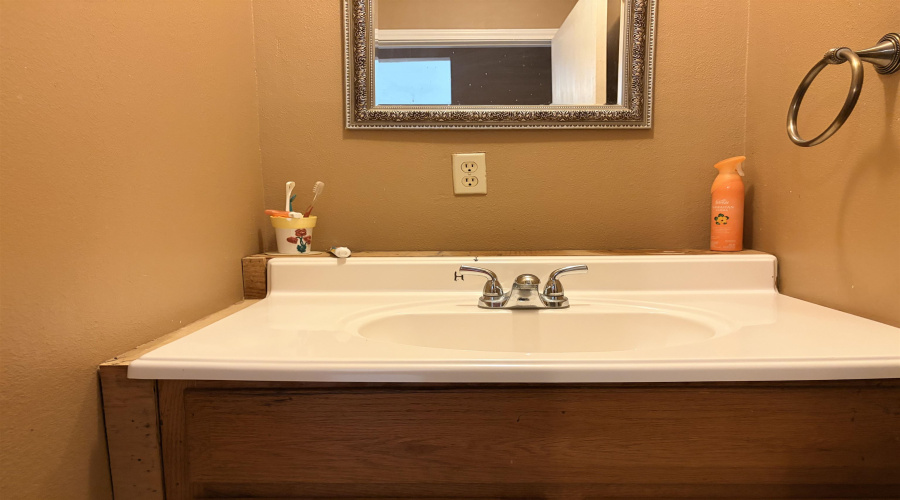 1723 Siesta Ln, Zapata, Texas 78076, 3 Bedrooms Bedrooms, 5 Rooms Rooms,2 BathroomsBathrooms,Residential,For Sale,1723 Siesta Ln,20263546