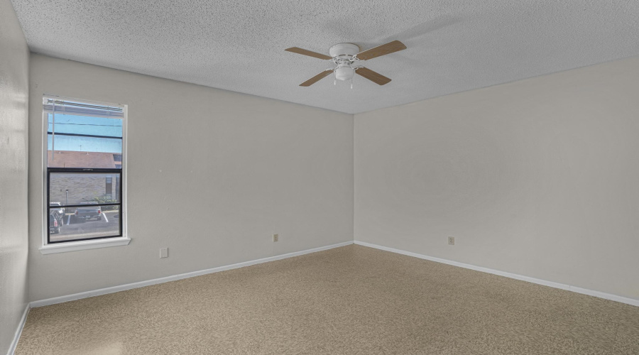 100 Hillside Rd, LAREDO, Texas 78041, 1 Bedroom Bedrooms, 3 Rooms Rooms,1 BathroomBathrooms,Residential,For Sale,100 Hillside Rd,20263547