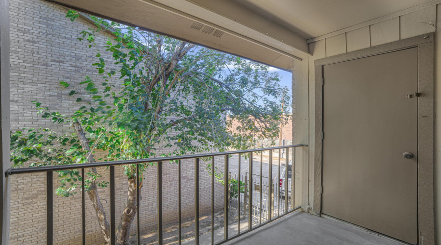100 Hillside Rd, LAREDO, Texas 78041, 1 Bedroom Bedrooms, 3 Rooms Rooms,1 BathroomBathrooms,Residential,For Sale,100 Hillside Rd,20263547