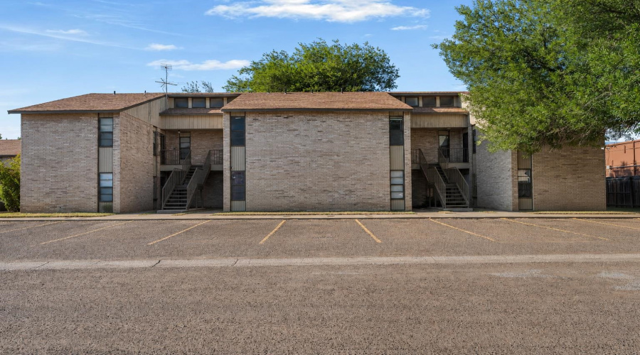 100 Hillside Rd, LAREDO, Texas 78041, 1 Bedroom Bedrooms, 3 Rooms Rooms,1 BathroomBathrooms,Residential,For Sale,100 Hillside Rd,20263547