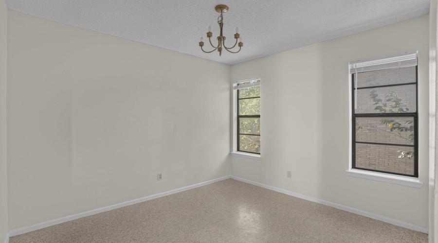 100 Hillside Rd, LAREDO, Texas 78041, 1 Bedroom Bedrooms, 3 Rooms Rooms,1 BathroomBathrooms,Residential,For Sale,100 Hillside Rd,20263547