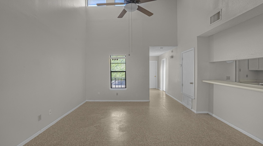 100 Hillside Rd, LAREDO, Texas 78041, 1 Bedroom Bedrooms, 3 Rooms Rooms,1 BathroomBathrooms,Residential,For Sale,100 Hillside Rd,20263547