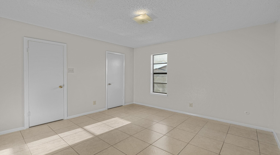 100 Hillside Rd, LAREDO, Texas 78041, 2 Bedrooms Bedrooms, 3 Rooms Rooms,1 BathroomBathrooms,Residential,For Sale,100 Hillside Rd,20263549