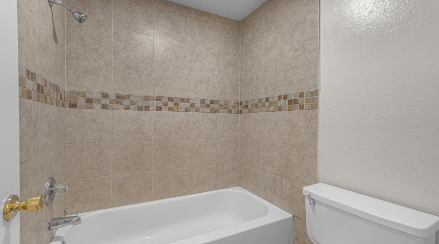 100 Hillside Rd, LAREDO, Texas 78041, 2 Bedrooms Bedrooms, 3 Rooms Rooms,1 BathroomBathrooms,Residential,For Sale,100 Hillside Rd,20263549