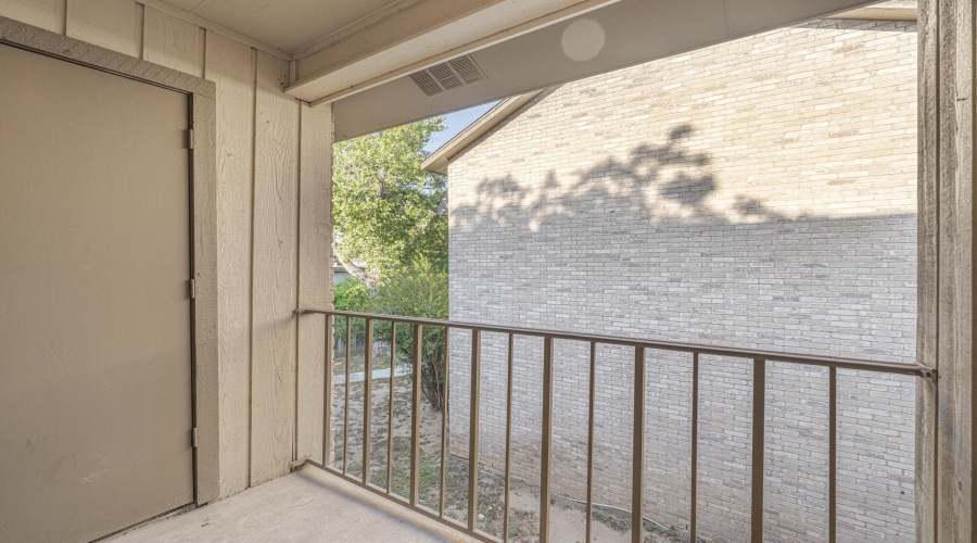 100 Hillside Rd, LAREDO, Texas 78041, 2 Bedrooms Bedrooms, 3 Rooms Rooms,1 BathroomBathrooms,Residential,For Sale,100 Hillside Rd,20263549