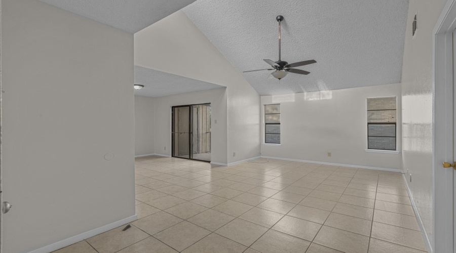 100 Hillside Rd, LAREDO, Texas 78041, 2 Bedrooms Bedrooms, 3 Rooms Rooms,1 BathroomBathrooms,Residential,For Sale,100 Hillside Rd,20263549