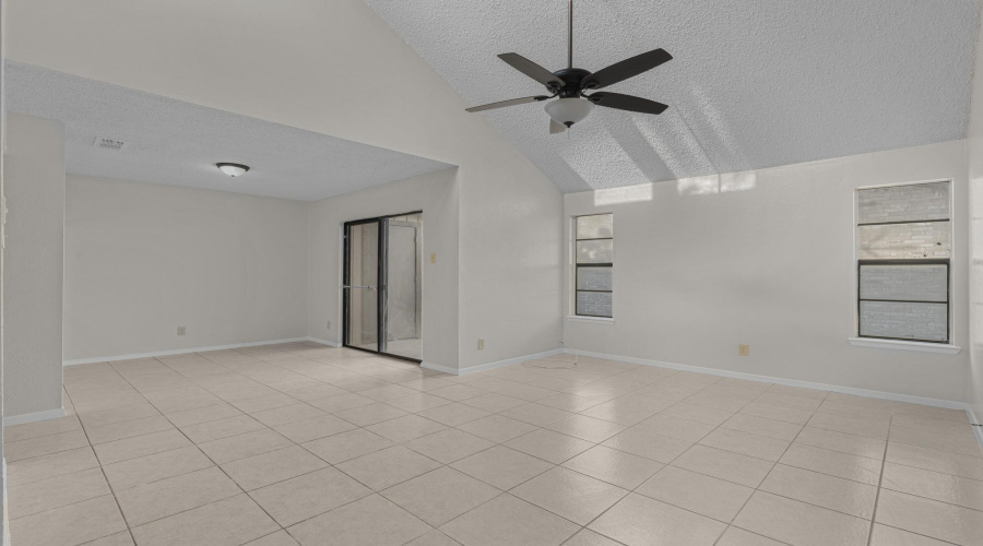 100 Hillside Rd, LAREDO, Texas 78041, 2 Bedrooms Bedrooms, 3 Rooms Rooms,1 BathroomBathrooms,Residential,For Sale,100 Hillside Rd,20263549