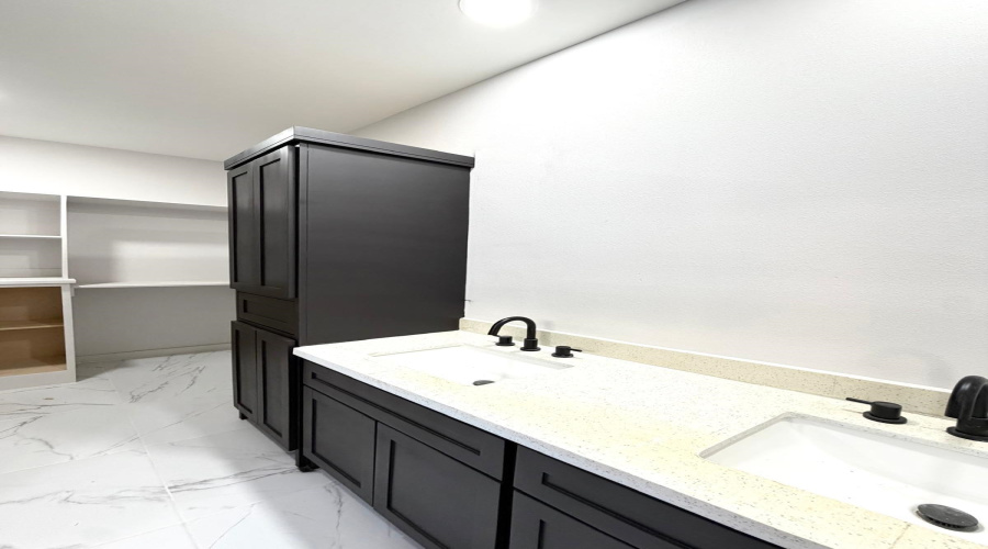 5141 Plasencia Ln., LAREDO, Texas 78046, 4 Bedrooms Bedrooms, 5 Rooms Rooms,2 BathroomsBathrooms,Residential,For Sale,5141 Plasencia Ln.,20263550