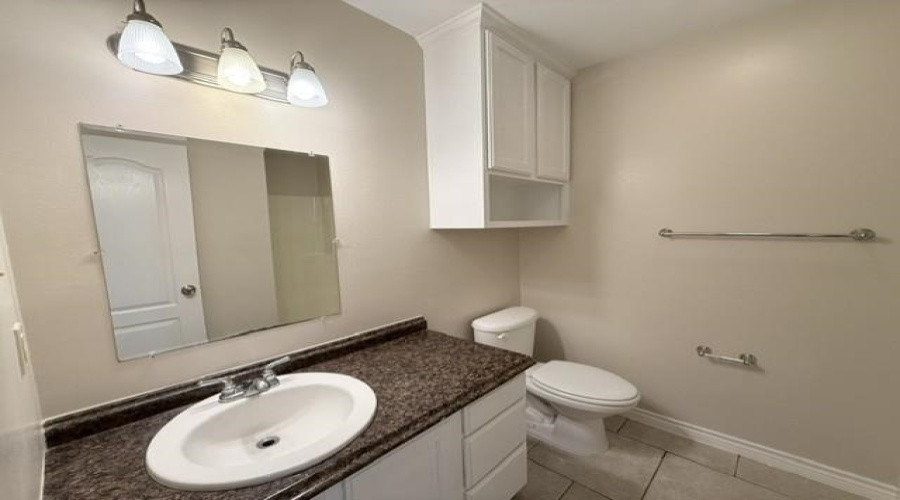 2720 Camelot Dr, Laredo, Texas 78041, 2 Bedrooms Bedrooms, 4 Rooms Rooms,2 BathroomsBathrooms,Residential,For Rent,2720 Camelot Dr,20263551