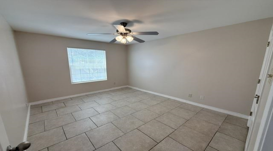 2720 Camelot Dr, Laredo, Texas 78041, 2 Bedrooms Bedrooms, 4 Rooms Rooms,2 BathroomsBathrooms,Residential,For Rent,2720 Camelot Dr,20263551