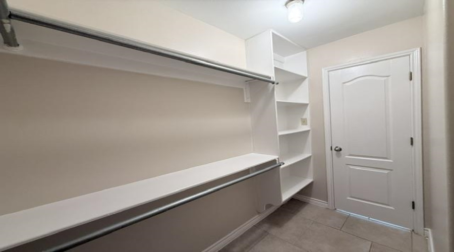 2720 Camelot Dr, Laredo, Texas 78041, 2 Bedrooms Bedrooms, 4 Rooms Rooms,2 BathroomsBathrooms,Residential,For Rent,2720 Camelot Dr,20263551
