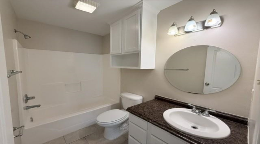 2720 Camelot Dr, Laredo, Texas 78041, 2 Bedrooms Bedrooms, 4 Rooms Rooms,2 BathroomsBathrooms,Residential,For Rent,2720 Camelot Dr,20263551