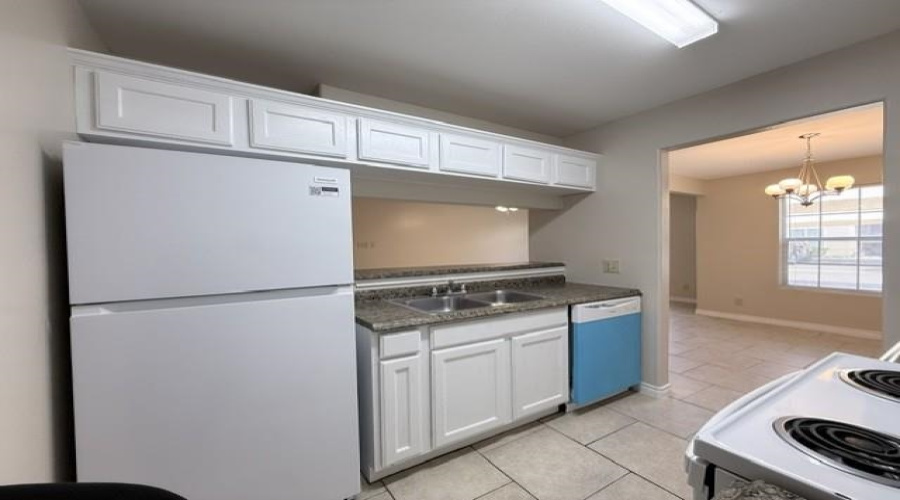 2720 Camelot Dr, Laredo, Texas 78041, 2 Bedrooms Bedrooms, 4 Rooms Rooms,2 BathroomsBathrooms,Residential,For Rent,2720 Camelot Dr,20263551