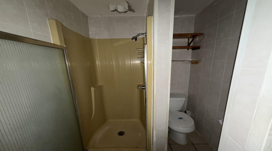 2401 E Plum St, LAREDO, Texas 78043, 3 Bedrooms Bedrooms, 6 Rooms Rooms,2 BathroomsBathrooms,Residential,For Sale,2401 E Plum St,20263554
