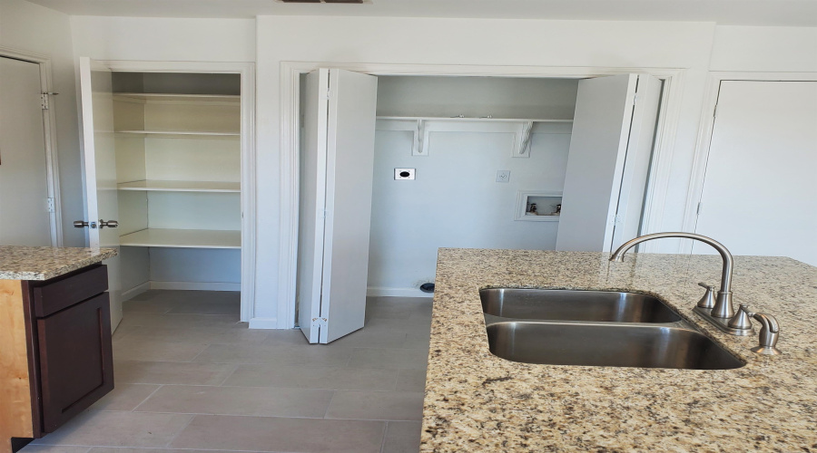 1206 Paseo De Danubio, Rio Bravo, Texas 78046, 3 Bedrooms Bedrooms, 5 Rooms Rooms,1 BathroomBathrooms,Residential,For Sale,1206 Paseo De Danubio,20254969