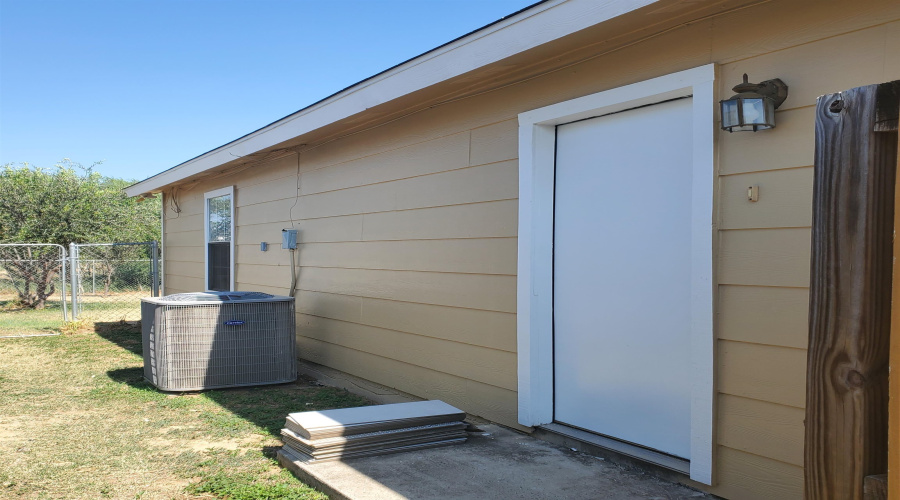 1206 Paseo De Danubio, Rio Bravo, Texas 78046, 3 Bedrooms Bedrooms, 5 Rooms Rooms,1 BathroomBathrooms,Residential,For Sale,1206 Paseo De Danubio,20254969
