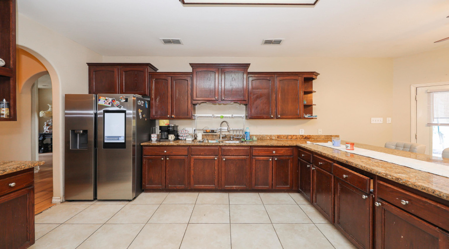 516 Finch Ln, laredo, Texas 78045, 5 Bedrooms Bedrooms, 9 Rooms Rooms,3 BathroomsBathrooms,Residential,For Sale,516 Finch Ln,20263556