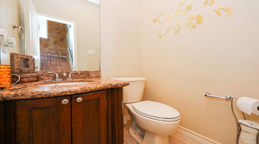 516 Finch Ln, laredo, Texas 78045, 5 Bedrooms Bedrooms, 9 Rooms Rooms,3 BathroomsBathrooms,Residential,For Sale,516 Finch Ln,20263556