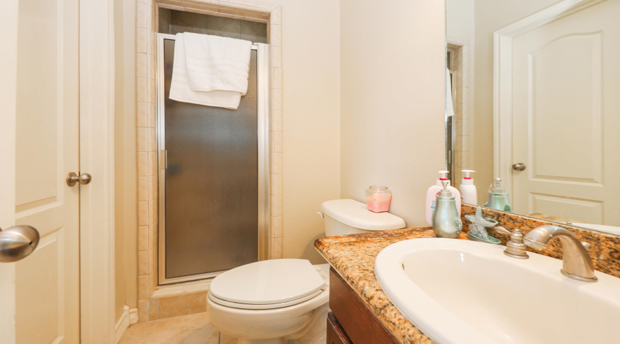516 Finch Ln, laredo, Texas 78045, 5 Bedrooms Bedrooms, 9 Rooms Rooms,3 BathroomsBathrooms,Residential,For Sale,516 Finch Ln,20263556