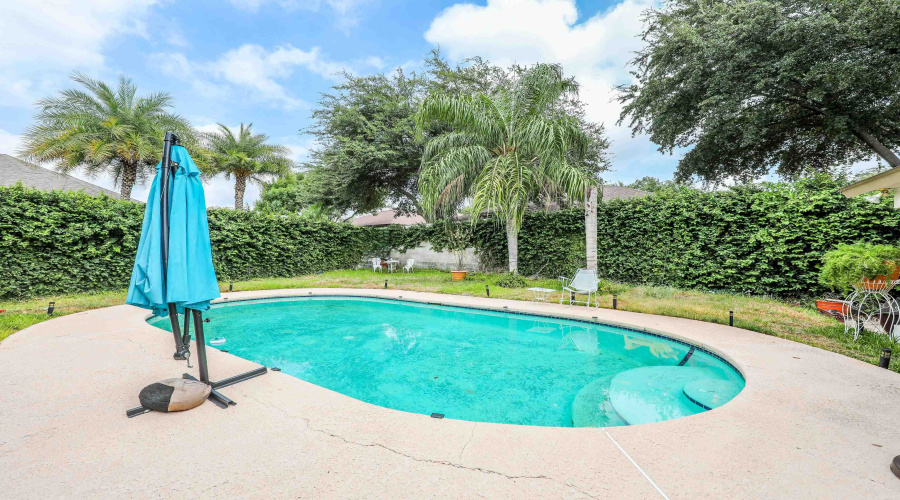 516 Finch Ln, laredo, Texas 78045, 5 Bedrooms Bedrooms, 9 Rooms Rooms,3 BathroomsBathrooms,Residential,For Sale,516 Finch Ln,20263556