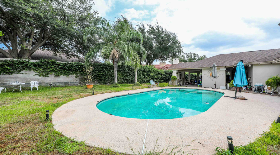 516 Finch Ln, laredo, Texas 78045, 5 Bedrooms Bedrooms, 9 Rooms Rooms,3 BathroomsBathrooms,Residential,For Sale,516 Finch Ln,20263556
